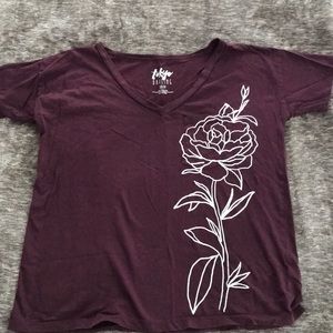loose fitting v neck t shirt w rose graphic